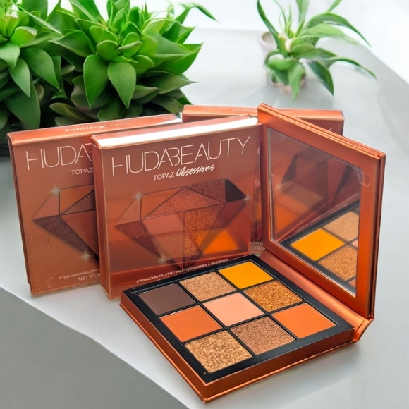 Huda Beauty | Topaz Obsessions Eyeshadow Palette - Picture 1 of 3